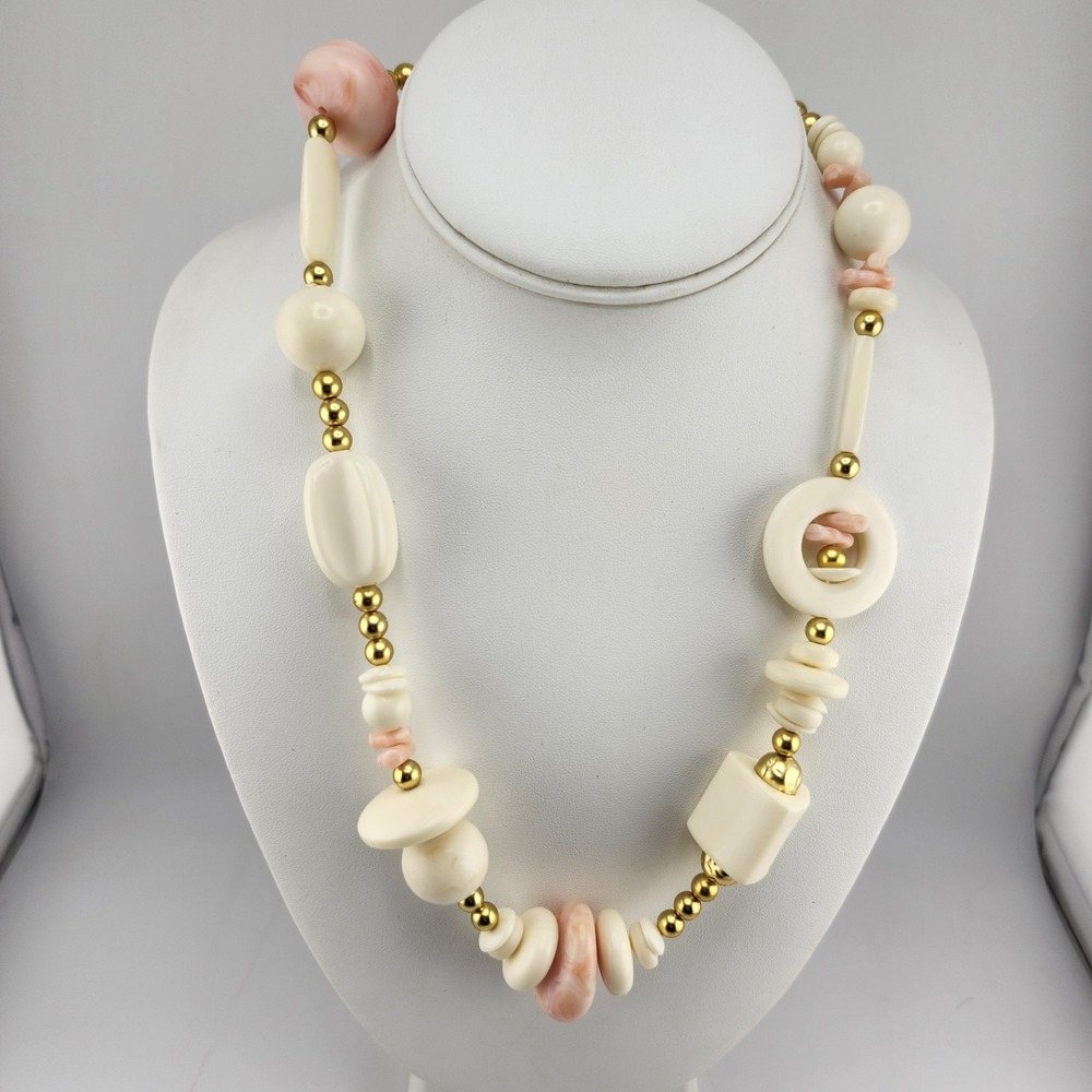 Vintage Cream And Faux Coral Acrylic Bead Necklace